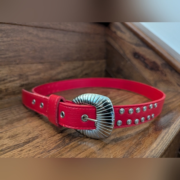 Vintage Western Red Belt with Silver Accents Vegan Leather Sz M - Picture 1 of 6